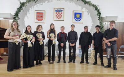 Predmaturalni koncert Ine Pavića oduševio publiku!