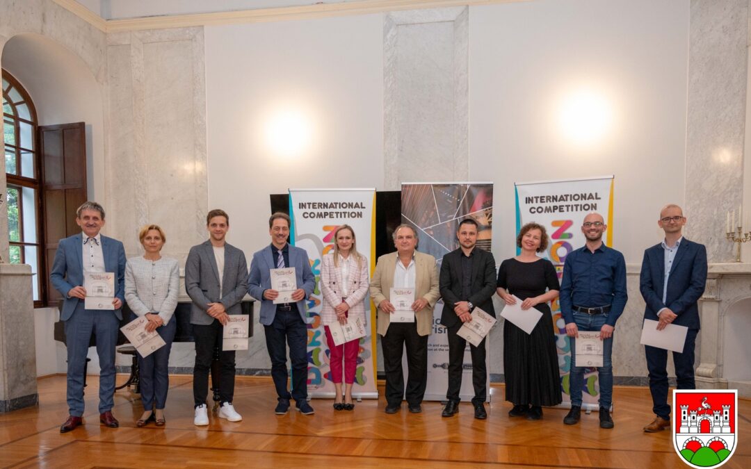 Na međunarodnom natjecanju harmonikaša u Daruvaru član ocjenjivačkog suda Robert Čavlović