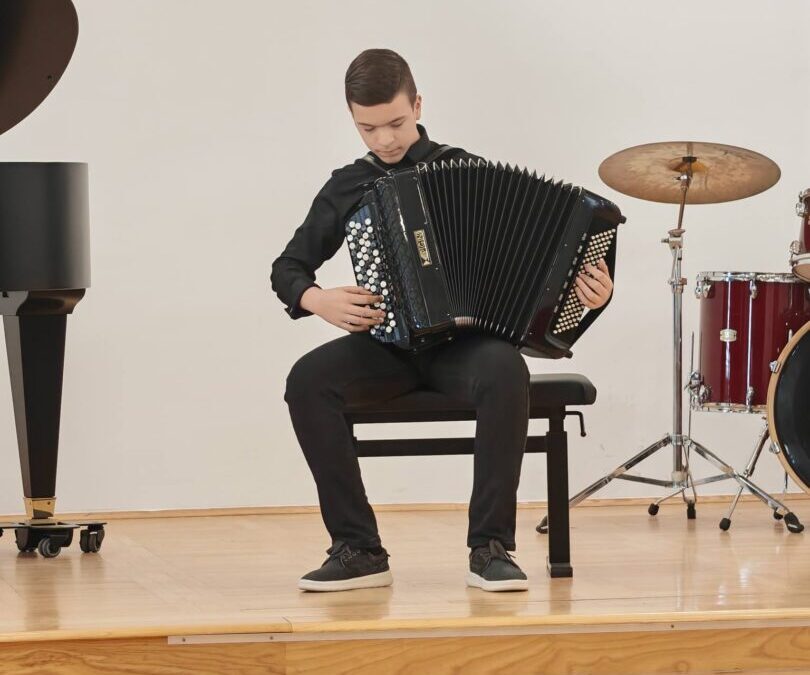 Odličan nastup Leona Vencla na 13. smotri harmonikaša u Virovitici!